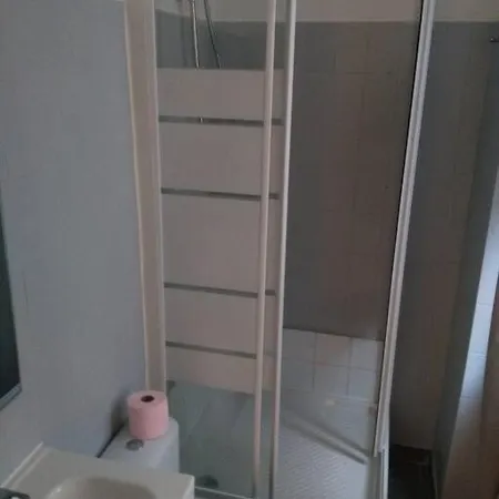 아파트 Comfortable & Bright Parisian Studio! *