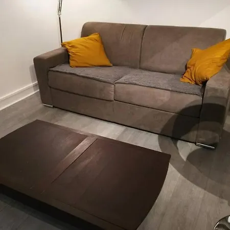 아파트 Comfortable & Bright Parisian Studio! *