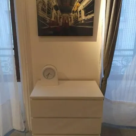 Comfortable & Bright Parisian Studio! 아파트