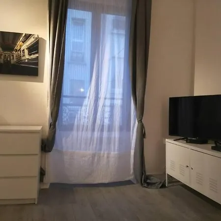 Apartament Comfortable & Bright Parisian Studio! Ivry-sur-Seine