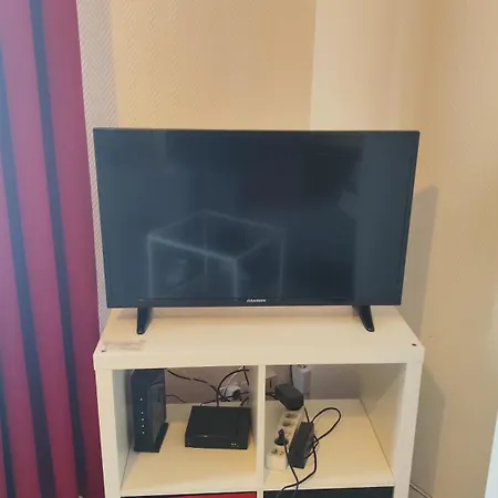Comfortable & Bright Parisian Studio! 아파트