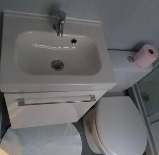 Comfortable & Bright Parisian Studio! アパート *